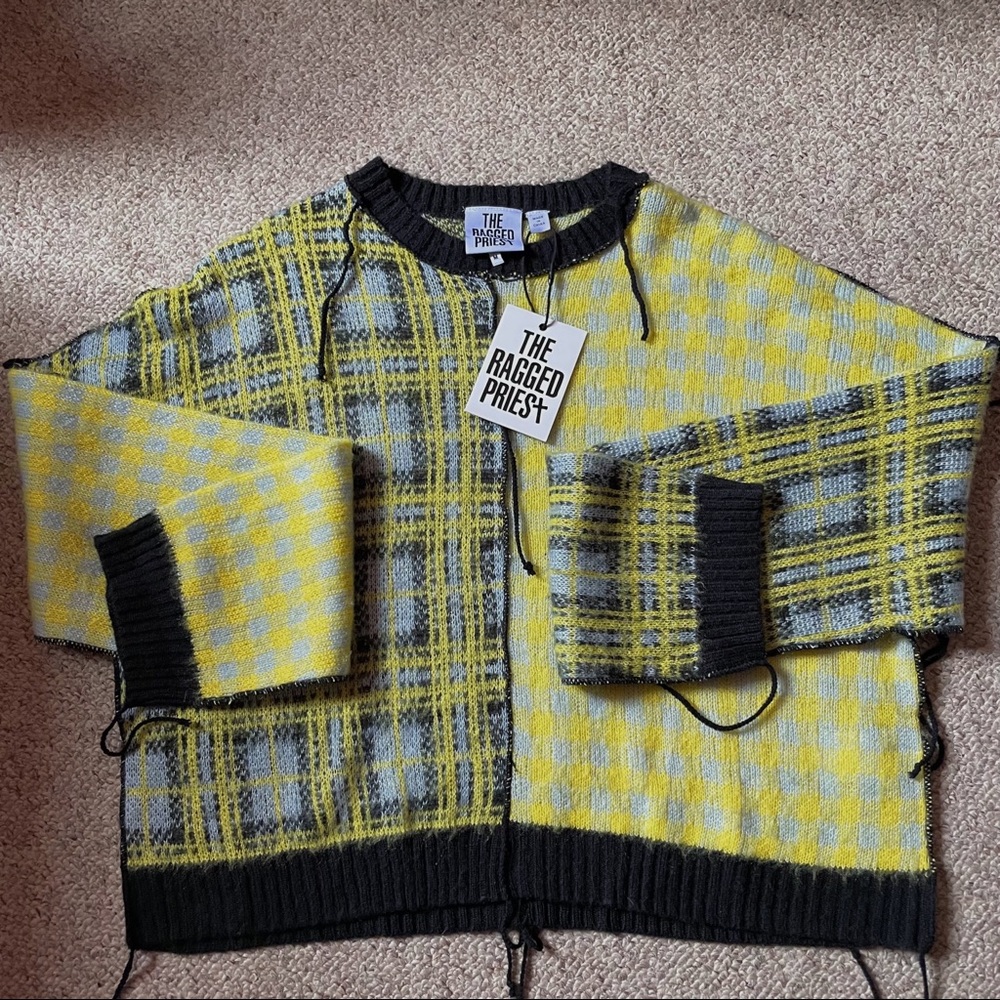 Ragged Priest Bystander Checkered Knit
Fuzzy Sweater - Size Medium